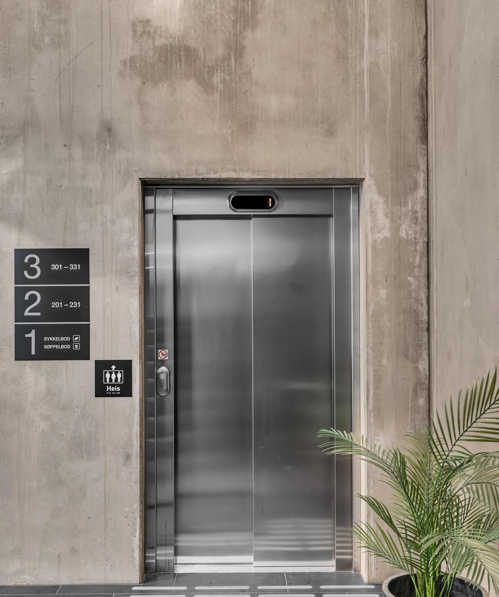 Totalapartments Stakkevollvegen Studio 特罗姆瑟 外观 照片